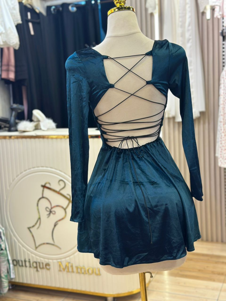 La Robe Patineuse à Dos Nu